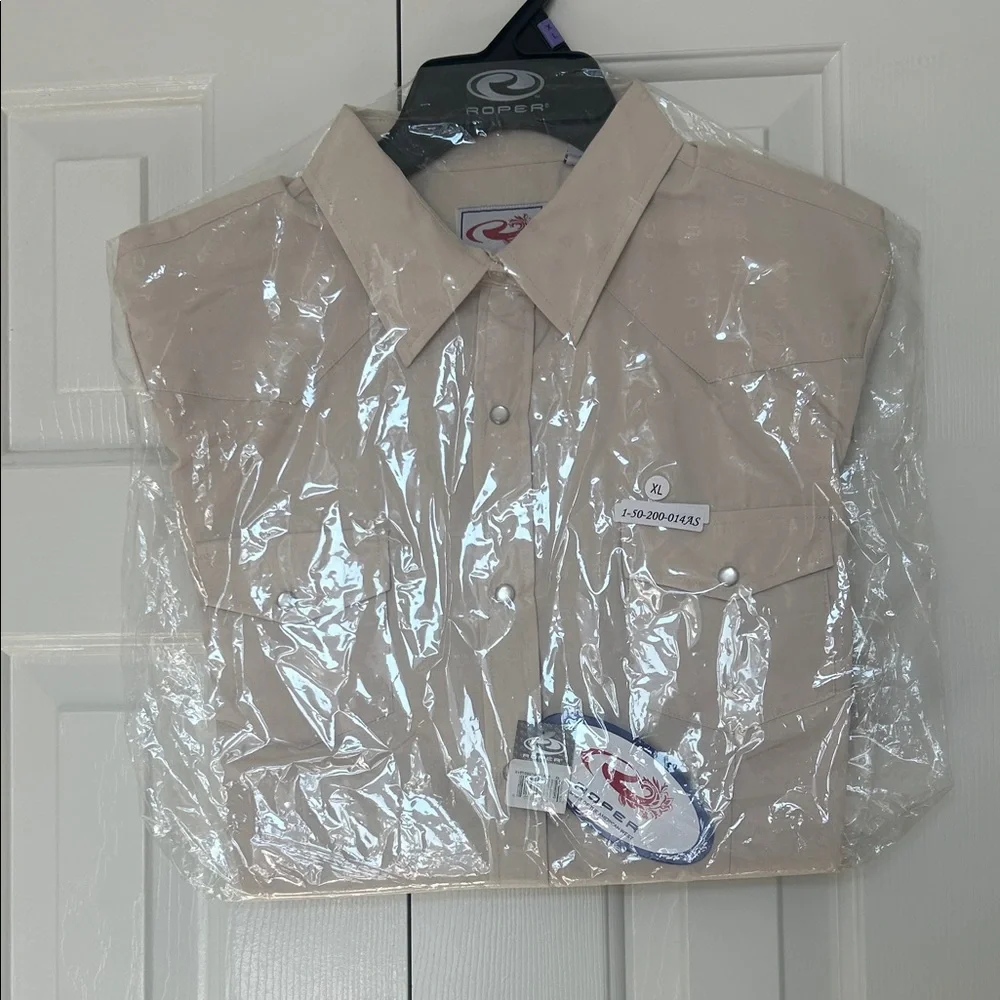 BNWT Roper Button Down - Picture 3 of 10